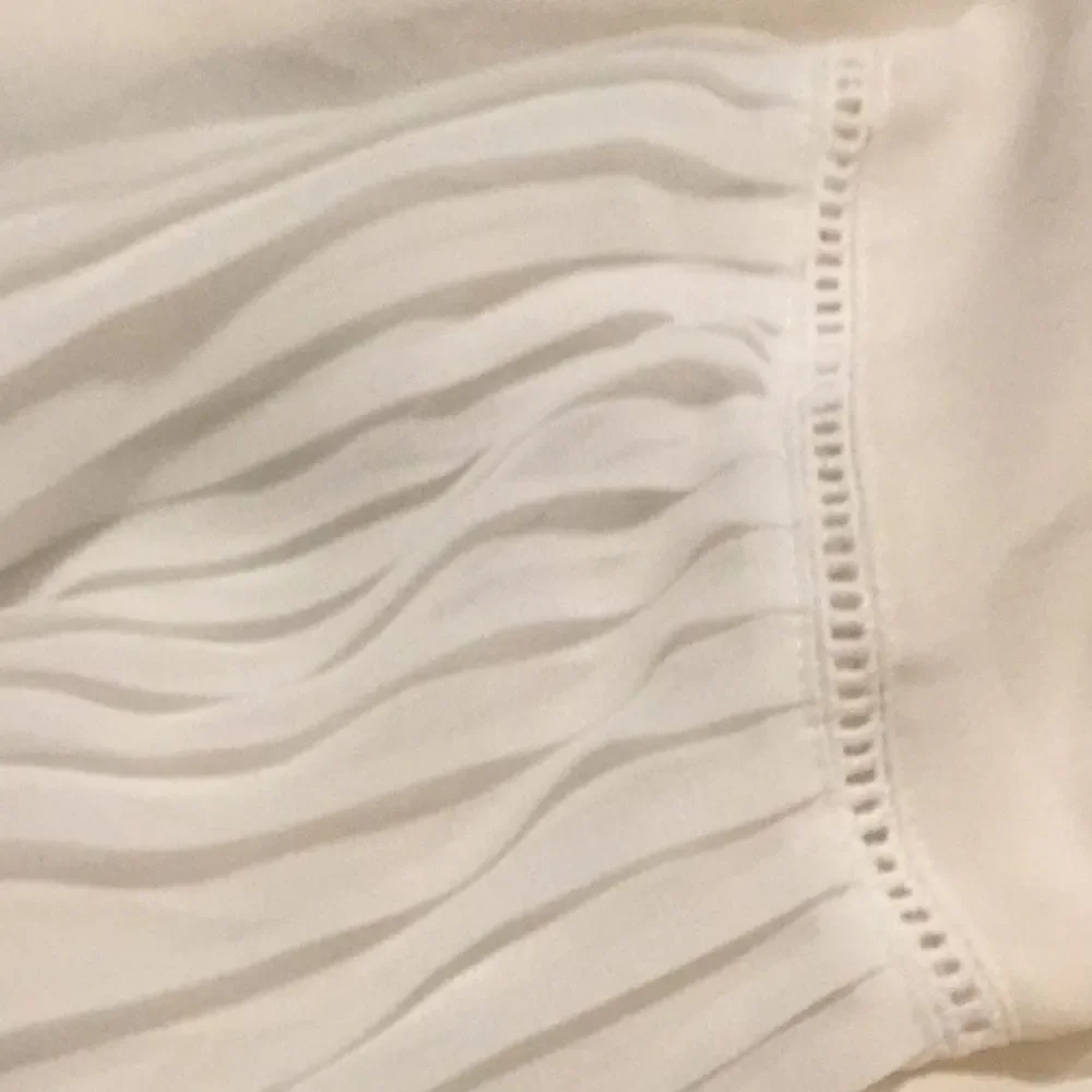 Ramy BrookSumner V-Neck Pleated Cuff Blouse - Picture 10 of 11